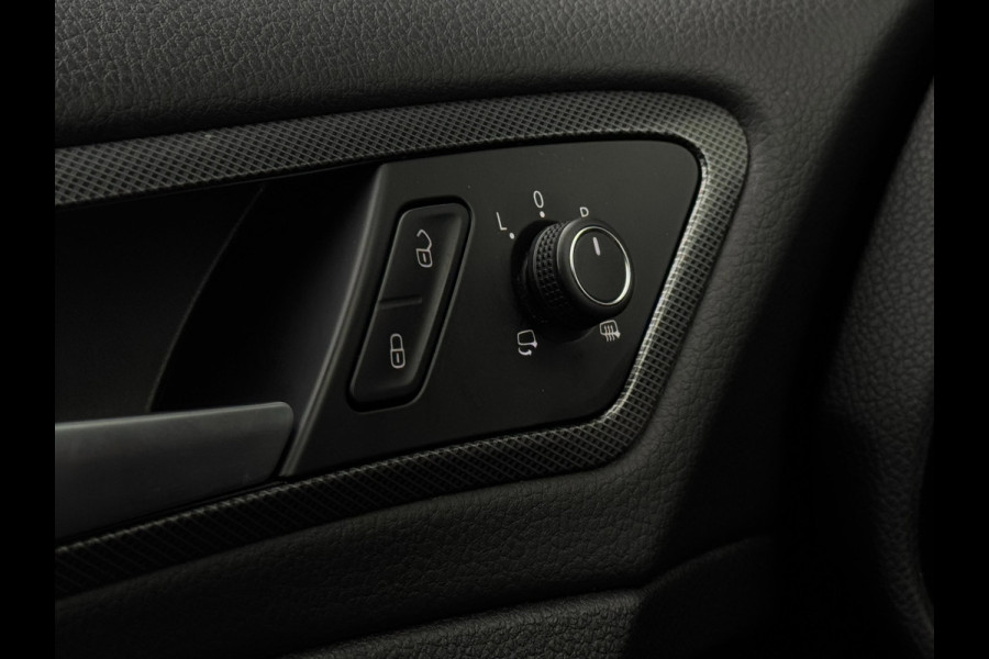 Volkswagen Golf 2.0 TSI GTI TCR | Pano | ACC | Camera | Keyless