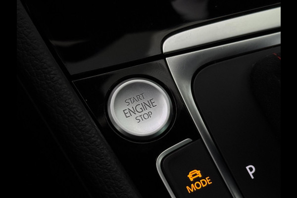 Volkswagen Golf 2.0 TSI GTI TCR | Pano | ACC | Camera | Keyless