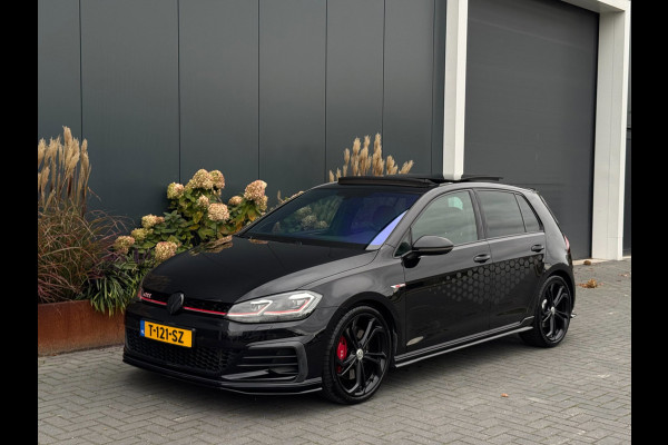 Volkswagen Golf 2.0 TSI GTI TCR | Pano | ACC | Camera | Keyless