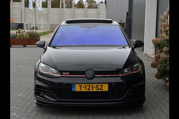 Volkswagen Golf 2.0 TSI GTI TCR | Pano | ACC | Camera | Keyless
