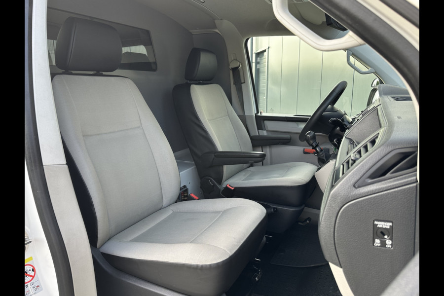 Volkswagen Transporter 2.0 TDI 102 PK / L1H1 / BOTT INRICHTING SERVICEBUS / 1e EIGENAAR / TREKHAAK / AIRCO / CRUISE CONTROL