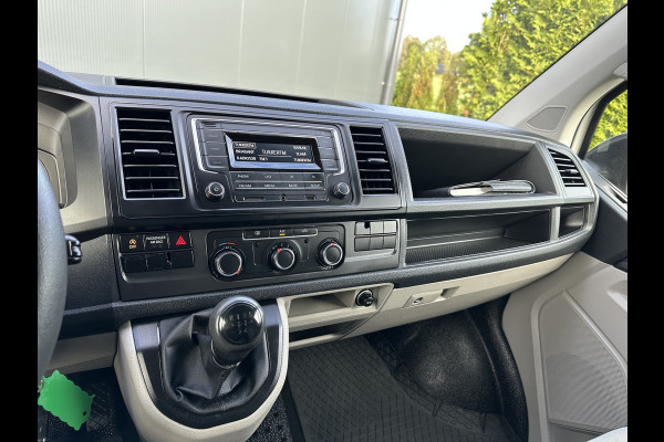 Volkswagen Transporter 2.0 TDI 102 PK / L1H1 / BOTT INRICHTING SERVICEBUS / 1e EIGENAAR / TREKHAAK / AIRCO / CRUISE CONTROL