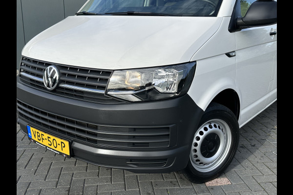 Volkswagen Transporter 2.0 TDI 102 PK / L1H1 / BOTT INRICHTING SERVICEBUS / 1e EIGENAAR / TREKHAAK / AIRCO / CRUISE CONTROL