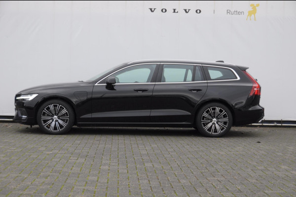 Volvo V60 T6 340PK Automaat Recharge AWD Inscription / Trekhaak / BLIS / Cruise control / Stoel en stuurwielverwarming / Parkeersensoren met camera / Elektrische achterklep / Keyless entry