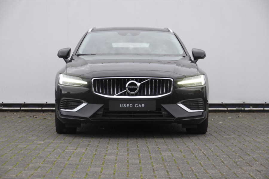 Volvo V60 T6 340PK Automaat Recharge AWD Inscription / Trekhaak / BLIS / Cruise control / Stoel en stuurwielverwarming / Parkeersensoren met camera / Elektrische achterklep / Keyless entry