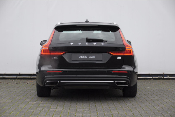 Volvo V60 T6 340PK Automaat Recharge AWD Inscription / Trekhaak / BLIS / Cruise control / Stoel en stuurwielverwarming / Parkeersensoren met camera / Elektrische achterklep / Keyless entry