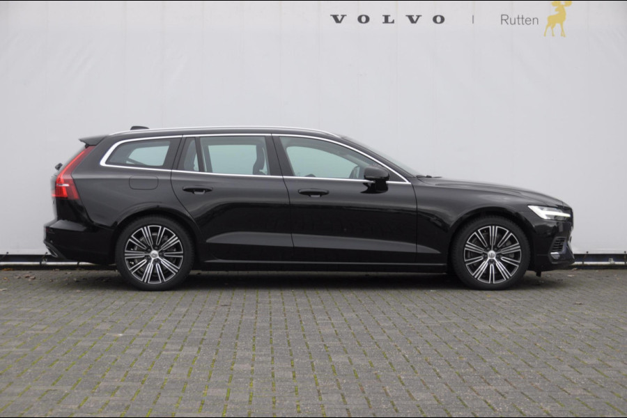 Volvo V60 T6 340PK Automaat Recharge AWD Inscription / Trekhaak / BLIS / Cruise control / Stoel en stuurwielverwarming / Parkeersensoren met camera / Elektrische achterklep / Keyless entry