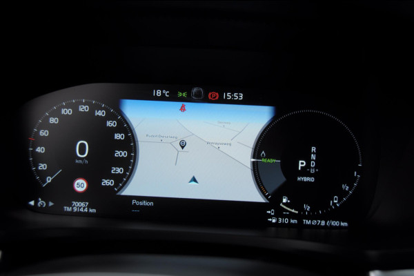 Volvo V60 T6 340PK Automaat Recharge AWD Inscription / Trekhaak / BLIS / Cruise control / Stoel en stuurwielverwarming / Parkeersensoren met camera / Elektrische achterklep / Keyless entry