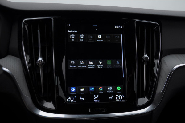Volvo V60 T6 340PK Automaat Recharge AWD Inscription / Trekhaak / BLIS / Cruise control / Stoel en stuurwielverwarming / Parkeersensoren met camera / Elektrische achterklep / Keyless entry