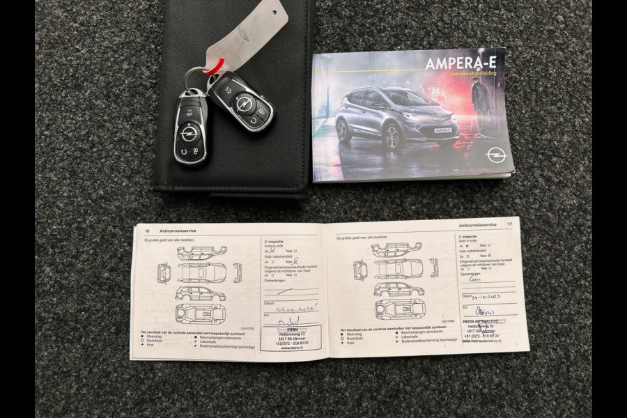 Opel Ampera-E Business executive 60 kWh | Origineel Nederlands | Carplay | Leder | Camera | Stoel/Stuurwielverwarming |
