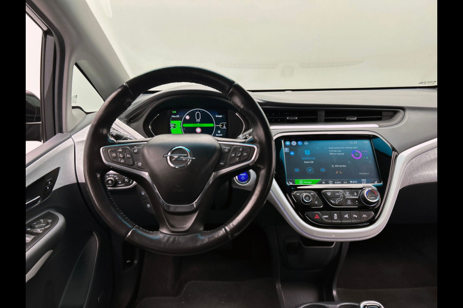 Opel Ampera-E Business executive 60 kWh | Origineel Nederlands | Carplay | Leder | Camera | Stoel/Stuurwielverwarming |