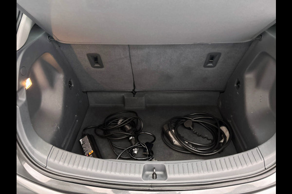 Opel Ampera-E Business executive 60 kWh | Origineel Nederlands | Carplay | Leder | Camera | Stoel/Stuurwielverwarming |