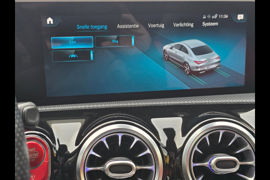Mercedes-Benz CLA-Klasse 200 AMG 45 Look / Leder / Memory / Elek Stoelen / Camera / Open Pano / Led / Pdc / 19 Inch