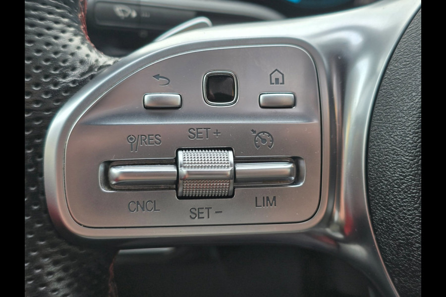 Mercedes-Benz CLA-Klasse 200 AMG 45 Look / Leder / Memory / Elek Stoelen / Camera / Open Pano / Led / Pdc / 19 Inch