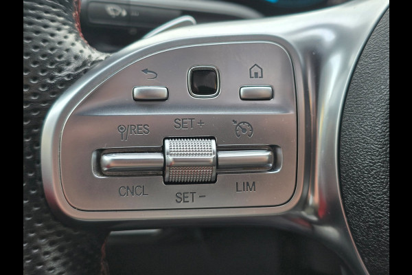 Mercedes-Benz CLA-Klasse 200 AMG 45 Look / Leder / Memory / Elek Stoelen / Camera / Open Pano / Led / Pdc / 19 Inch