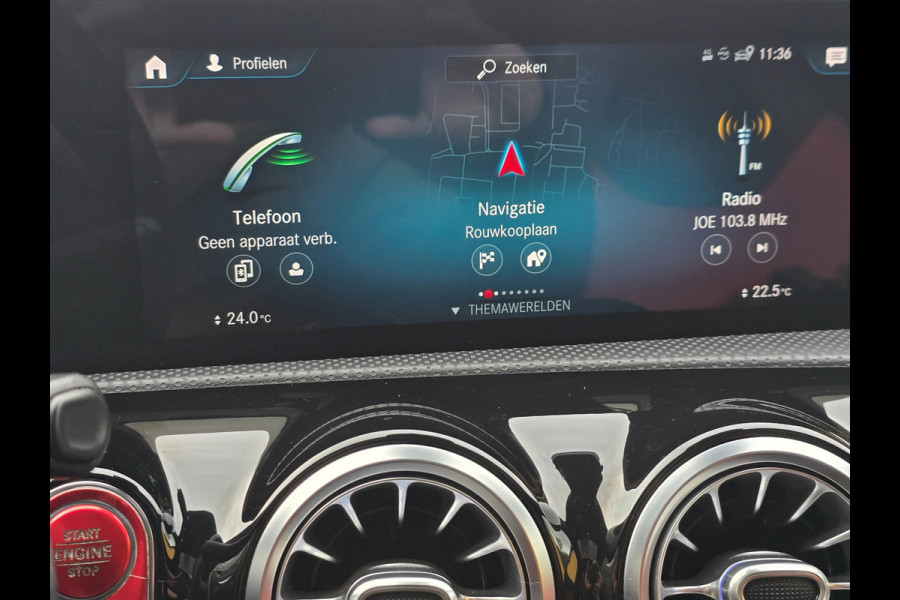 Mercedes-Benz CLA-Klasse 200 AMG 45 Look / Leder / Memory / Elek Stoelen / Camera / Open Pano / Led / Pdc / 19 Inch