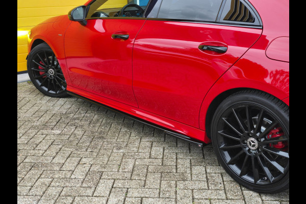 Mercedes-Benz CLA-Klasse 200 AMG 45 Look / Leder / Memory / Elek Stoelen / Camera / Open Pano / Led / Pdc / 19 Inch