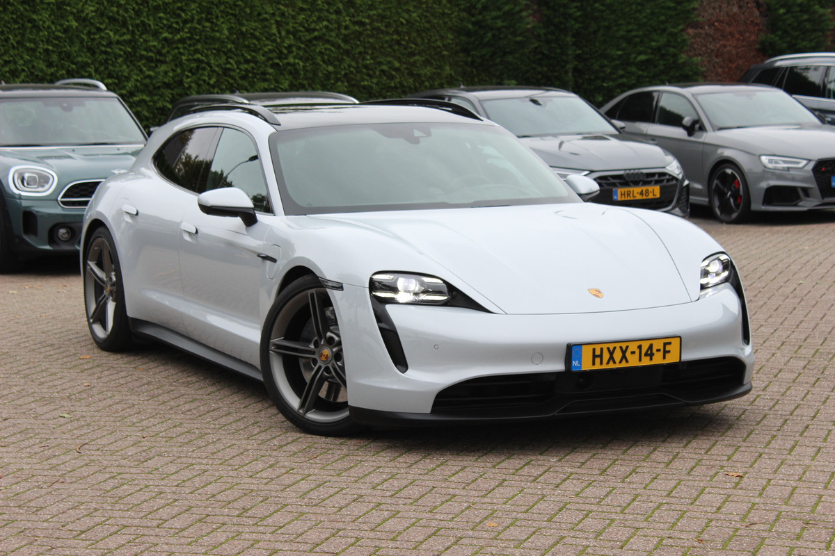 Porsche Taycan Sport Turismo 4S 93 kWh / SoH 94.5 % / Panoramadak / 360Camera / Head-up / Burmester / 21'' / Luchtvering / Stoel+Stuurverwarming / Dodehoek / DAB / ACC / Warmtepomp