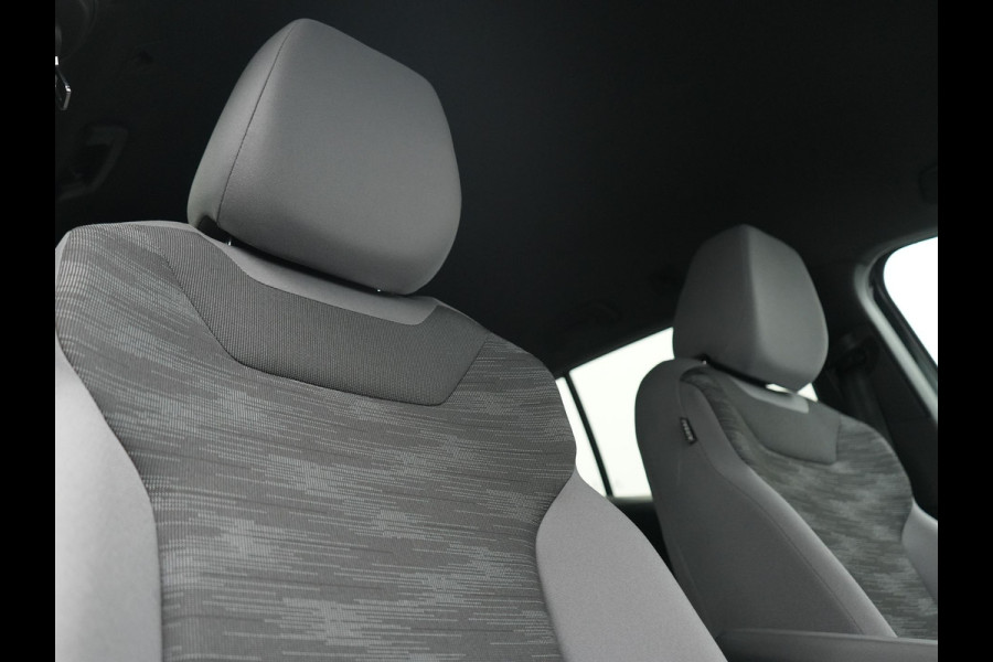 Volkswagen ID.4 Pro 77 kWh 204pk Dealer O.H | Trekhaak Af Fabriek | Adaptive Cruise | 360 Camera | Sportstoelen & Stuur Verwarmd | Sfeerverlichting | Apple Carplay | Blis | IQ Light | Virtual | Navigatie | DAB | 19"L.M |
