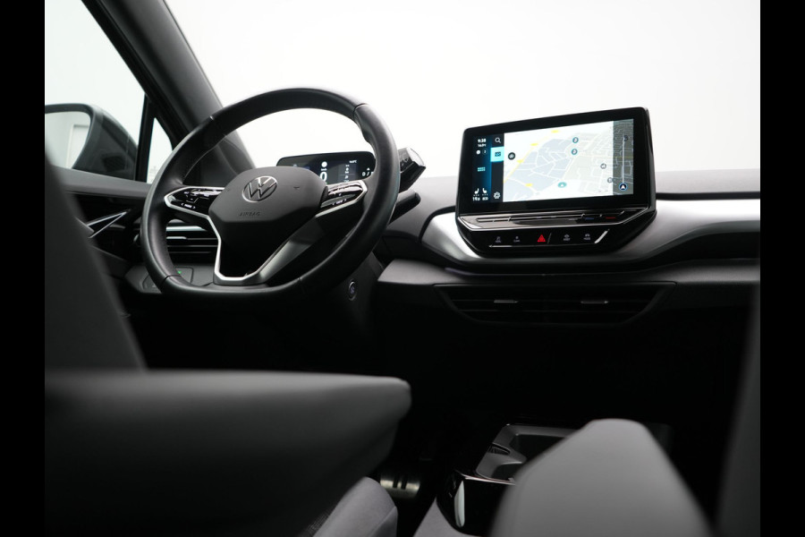 Volkswagen ID.4 Pro 77 kWh 204pk Dealer O.H | Trekhaak Af Fabriek | Adaptive Cruise | 360 Camera | Sportstoelen & Stuur Verwarmd | Sfeerverlichting | Apple Carplay | Blis | IQ Light | Virtual | Navigatie | DAB | 19"L.M |