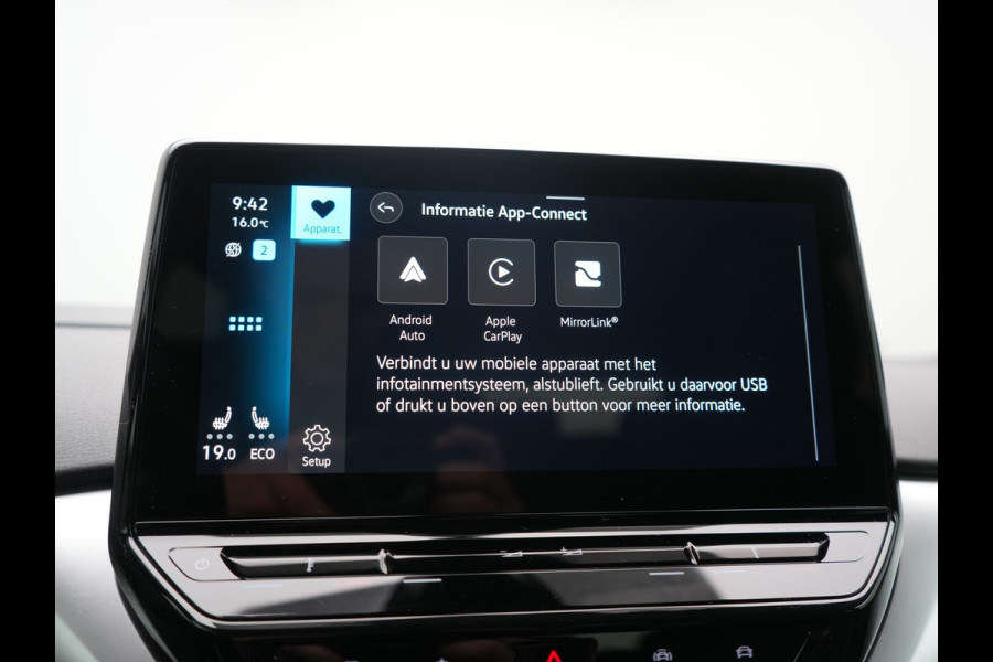 Volkswagen ID.4 Pro 77 kWh 204pk Dealer O.H | Trekhaak Af Fabriek | Adaptive Cruise | 360 Camera | Sportstoelen & Stuur Verwarmd | Sfeerverlichting | Apple Carplay | Blis | IQ Light | Virtual | Navigatie | DAB | 19"L.M |