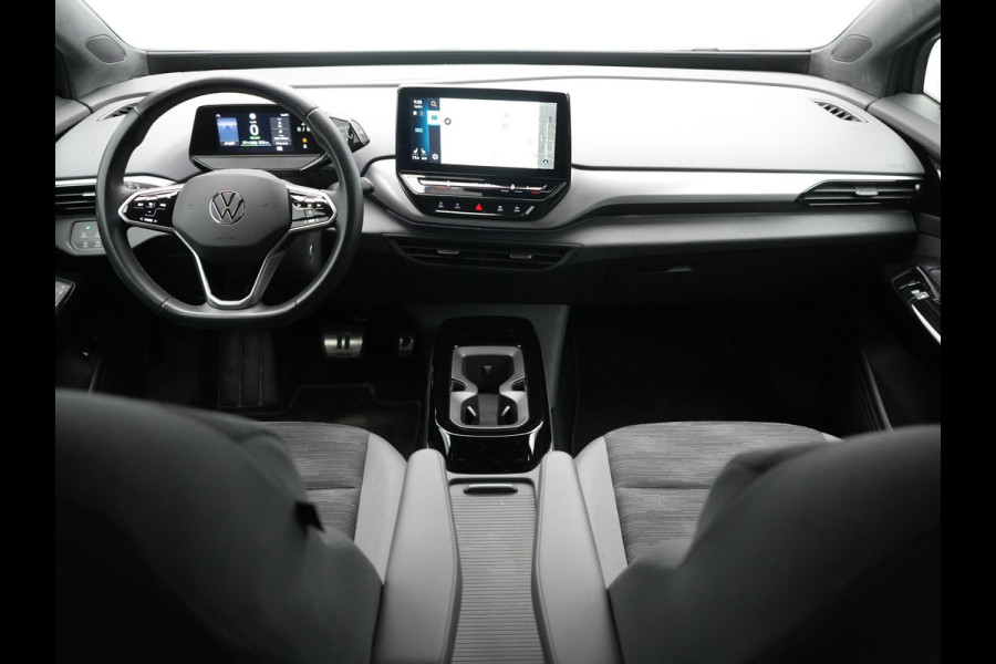 Volkswagen ID.4 Pro 77 kWh 204pk Dealer O.H | Trekhaak Af Fabriek | Adaptive Cruise | 360 Camera | Sportstoelen & Stuur Verwarmd | Sfeerverlichting | Apple Carplay | Blis | IQ Light | Virtual | Navigatie | DAB | 19"L.M |