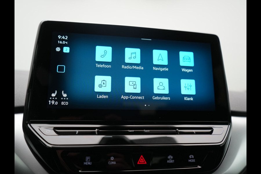 Volkswagen ID.4 Pro 77 kWh 204pk Dealer O.H | Trekhaak Af Fabriek | Adaptive Cruise | 360 Camera | Sportstoelen & Stuur Verwarmd | Sfeerverlichting | Apple Carplay | Blis | IQ Light | Virtual | Navigatie | DAB | 19"L.M |