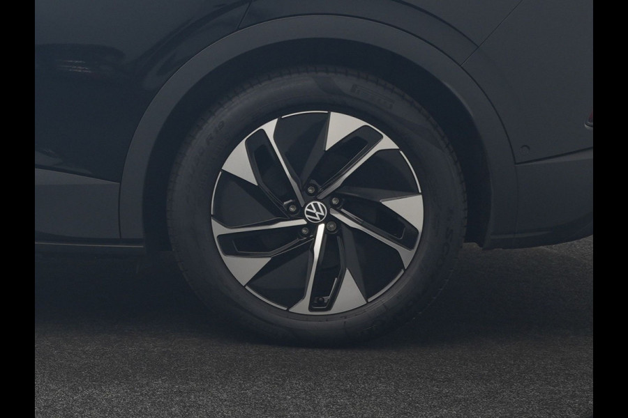 Volkswagen ID.4 Pro 77 kWh 204pk Dealer O.H | Trekhaak Af Fabriek | Adaptive Cruise | 360 Camera | Sportstoelen & Stuur Verwarmd | Sfeerverlichting | Apple Carplay | Blis | IQ Light | Virtual | Navigatie | DAB | 19"L.M |