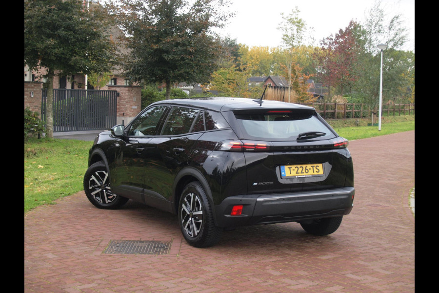 Peugeot e-2008 EV Active 54 kWh | Nieuw Model | SOH 94% | Warmtepomp | Apple Carplay | Dealeronderhouden | NL-Auto |