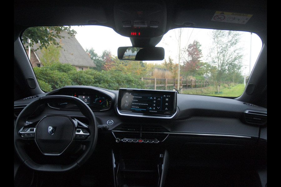 Peugeot e-2008 EV Active 54 kWh | Nieuw Model | SOH 94% | Warmtepomp | Apple Carplay | Dealeronderhouden | NL-Auto |