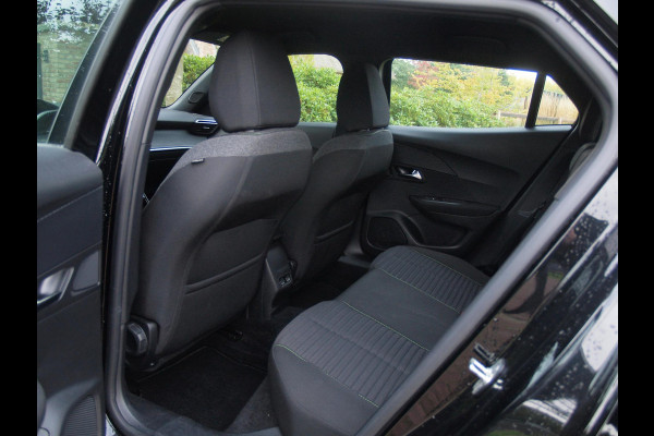 Peugeot e-2008 EV Active 54 kWh | Nieuw Model | SOH 94% | Warmtepomp | Apple Carplay | Dealeronderhouden | NL-Auto |