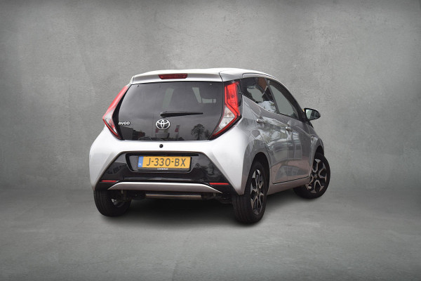 Toyota Aygo 1.0 VVT-i x-joy | Apple CarPlay | Camera | Cruise | Climate