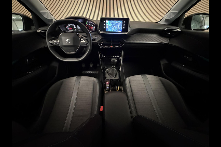 Peugeot 208 1.2 PureTech 100PK Allure Pack | Carplay | Camera | Stoelverw. | Incl. garantie