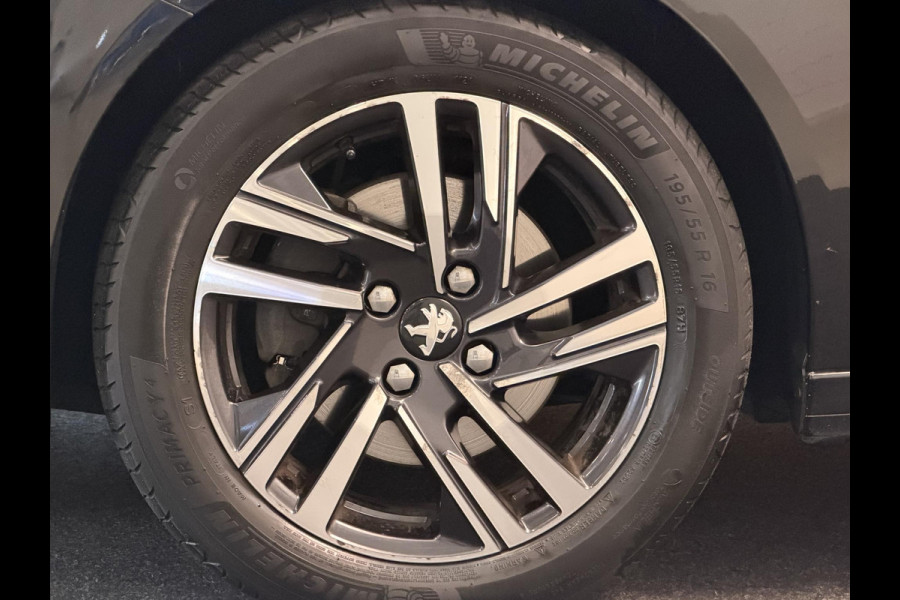 Peugeot 208 1.2 PureTech 100PK Allure Pack | Carplay | Camera | Stoelverw. | Incl. garantie