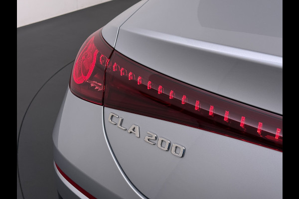 Mercedes-Benz CLA-Klasse 200 AMG line | Pano Massage Keyless Passagiersdisplay