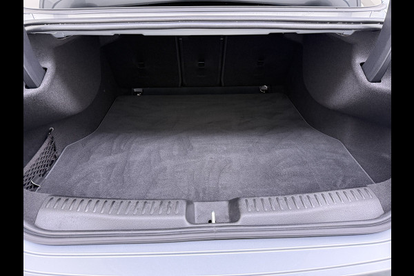 Mercedes-Benz CLA-Klasse 200 AMG line | Pano Massage Keyless Passagiersdisplay
