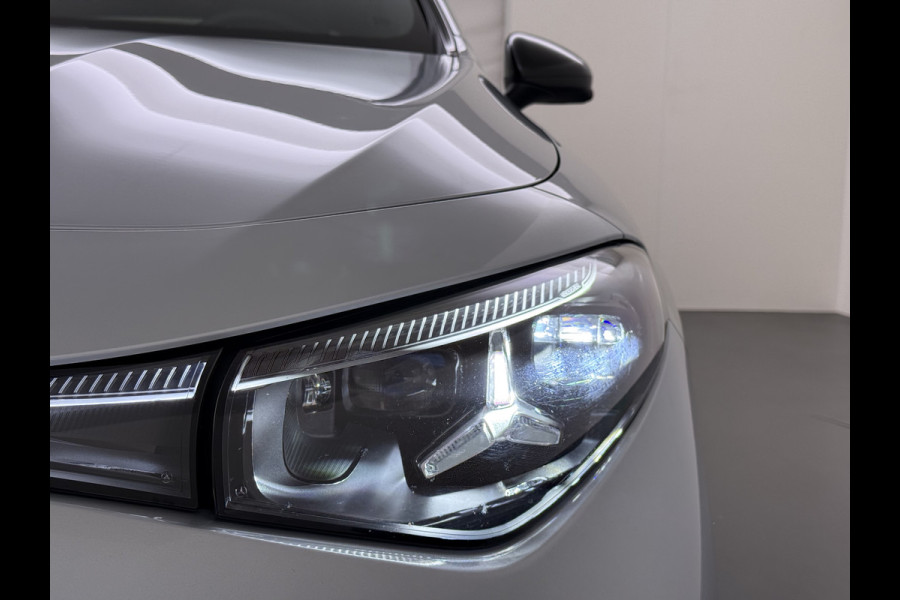 Mercedes-Benz CLA-Klasse 200 AMG line | Pano Massage Keyless Passagiersdisplay