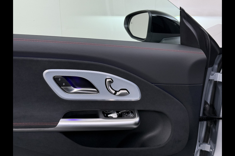 Mercedes-Benz CLA-Klasse 200 AMG line | Pano Massage Keyless Passagiersdisplay