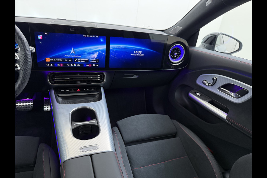 Mercedes-Benz CLA-Klasse 200 AMG line | Pano Massage Keyless Passagiersdisplay