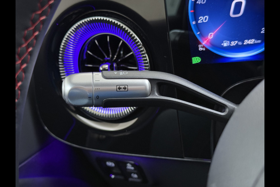 Mercedes-Benz CLA-Klasse 200 AMG line | Pano Massage Keyless Passagiersdisplay