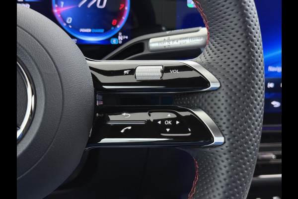 Mercedes-Benz CLA-Klasse 200 AMG line | Pano Massage Keyless Passagiersdisplay