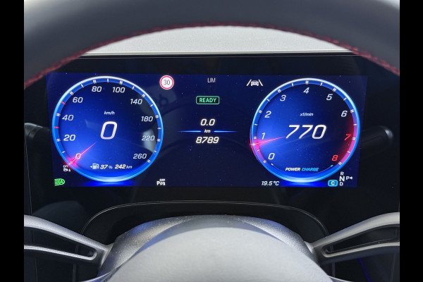 Mercedes-Benz CLA-Klasse 200 AMG line | Pano Massage Keyless Passagiersdisplay