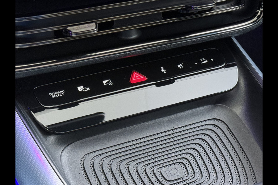 Mercedes-Benz CLA-Klasse 200 AMG line | Pano Massage Keyless Passagiersdisplay