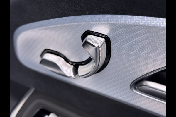 Mercedes-Benz CLA-Klasse 200 AMG line | Pano Massage Keyless Passagiersdisplay