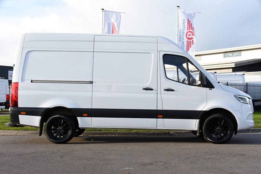 Mercedes-Benz Sprinter 319 3.0 V6 CDI L2H2 RWD AMG Edition Camera, Cruise, Carplay, 190pk, Automaat, Multimedia, LED, Stoelverwarming, Standkachel, Uniek!
