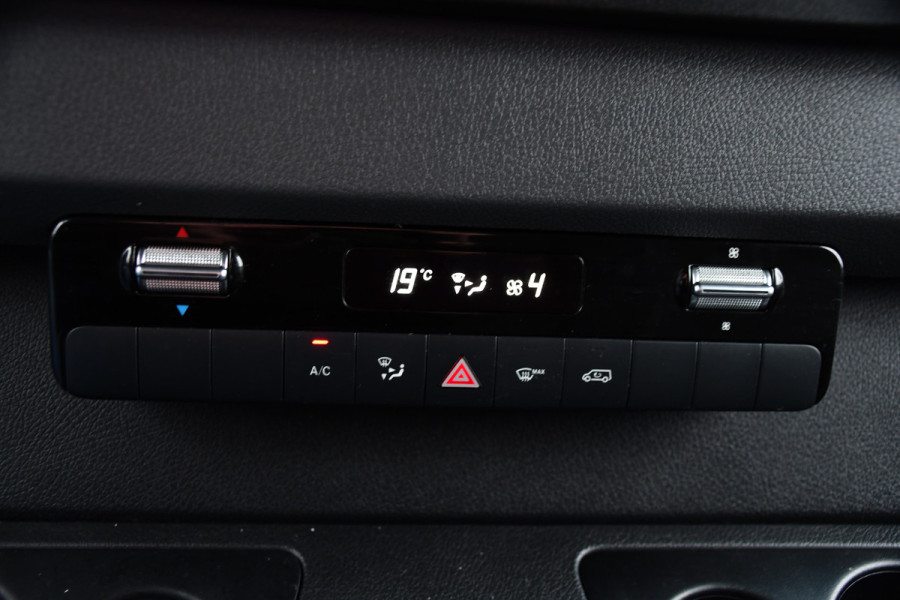 Mercedes-Benz Sprinter 319 3.0 V6 CDI L2H2 RWD AMG Edition Camera, Cruise, Carplay, 190pk, Automaat, Multimedia, LED, Stoelverwarming, Standkachel, Uniek!