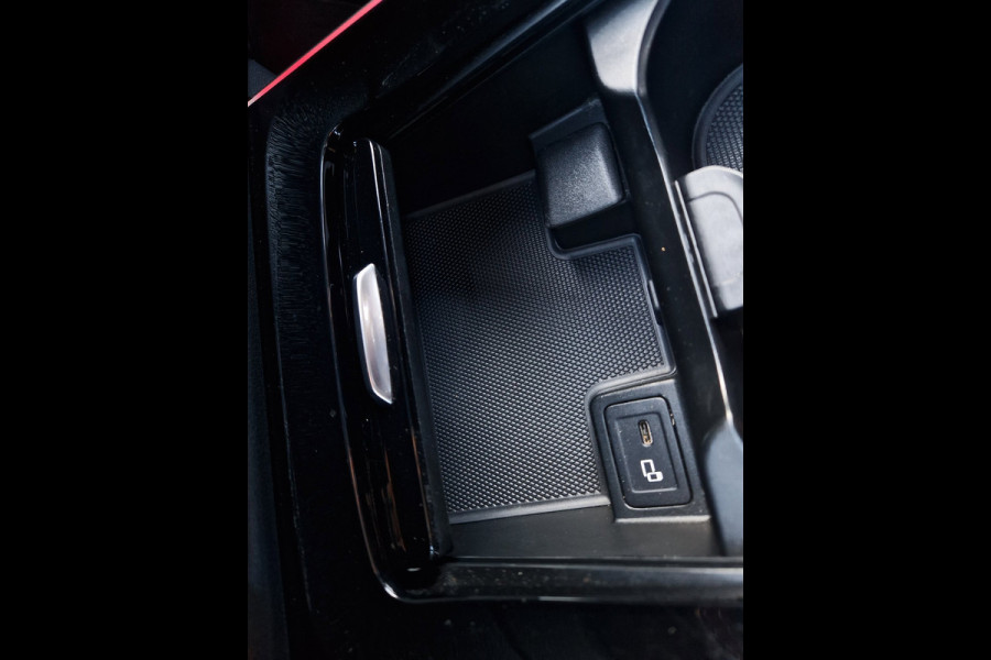 Mercedes-Benz GLA 250e PHEV AMG /1e eig/Pano/Led/Trekhaak
