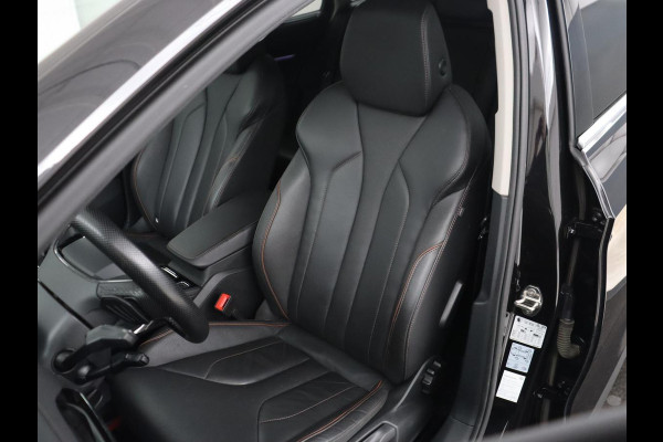 Škoda Enyaq iV 80 | SOH 90,4% | Adaptive cruise | Leder | Trekhaak | Stuur/stoelverwarming | Camera | Park assist | Carplay | Sfeerverlichting