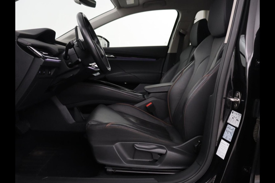 Škoda Enyaq iV 80 | SOH 90,4% | Adaptive cruise | Leder | Trekhaak | Stuur/stoelverwarming | Camera | Park assist | Carplay | Sfeerverlichting