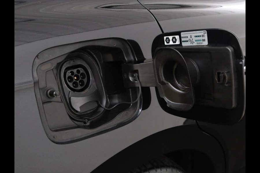Škoda Enyaq iV 80 | SOH 90,4% | Adaptive cruise | Leder | Trekhaak | Stuur/stoelverwarming | Camera | Park assist | Carplay | Sfeerverlichting